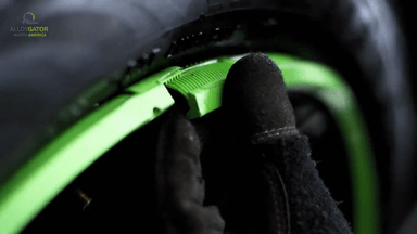AlloyGator Installation Connect both ends
