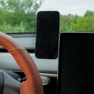 Tesla Model 3 / Model Y Magnetic Phone Holder 